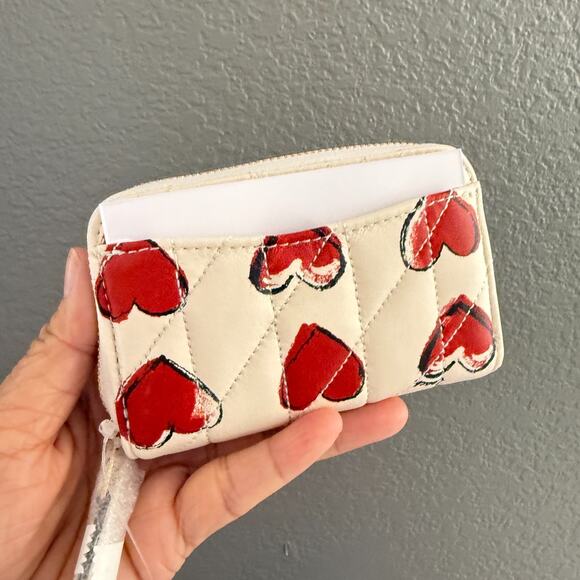 Coach CBR71 Essential Small Zip Around Card Case With Quilting And Heart Print - Picture 11 of 12